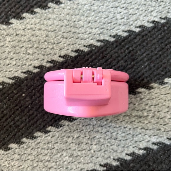 Hello kitty folding brush and mirror toy McDonalds 2002 - Picture 3 of 7